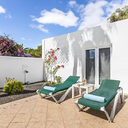 Peaceful Private Terrace & Views 빌라 *