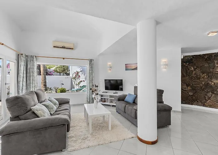 Peaceful Private Terrace & Views Βίλα Costa Teguise