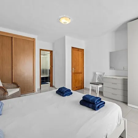 Sea View Villa, Pool & 2 Min To