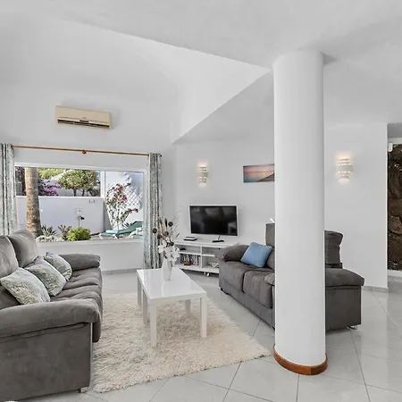 Sea View Villa, Pool & 2 Min To Beach Villa Costa Teguise